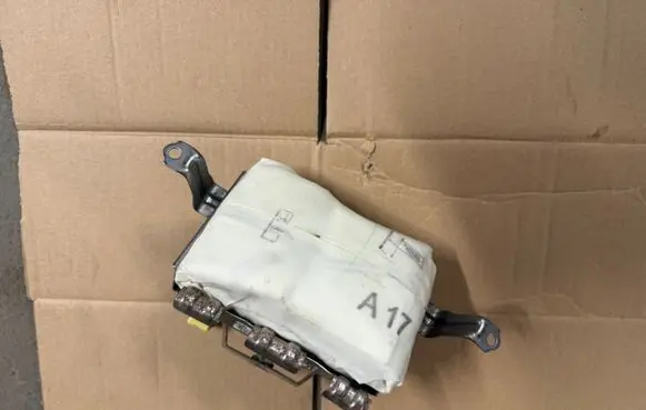 Peugeot 108 Passenger airbag TG11B01001