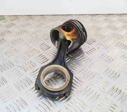 Mercedes-Benz E W212 Piston 