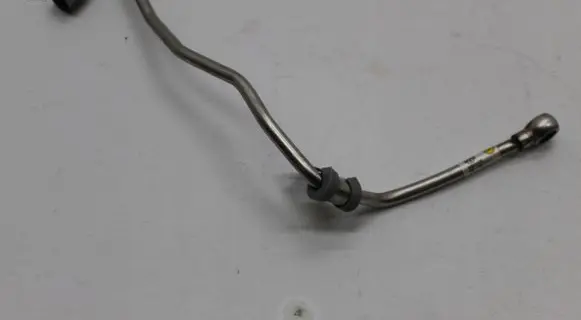 Seat Leon (5F) Turbo turbocharger oiling pipe/hose 04L145771J