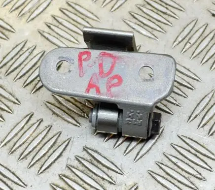 BMW X3M F97 Front door upper hinge 7333060