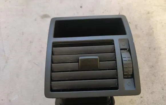 Volkswagen Transporter - Caravelle T5 Dashboard side air vent grill/cover trim 7E0819204