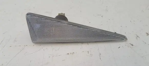 Renault Vel Satis Front fender indicator light 8200027150