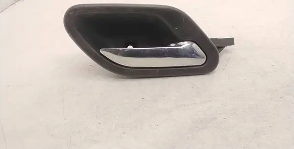 BMW 5 E39 Front door interior handle 8226050