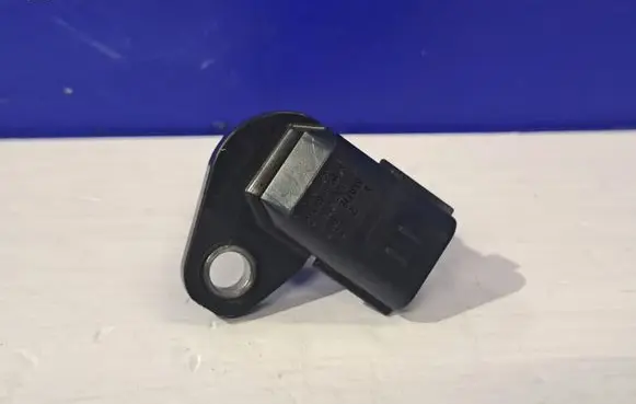 Volvo XC90 Camshaft position sensor 31491073