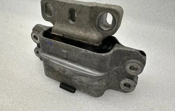 Audi A3 S3 8P Engine mount bracket 1K0199555