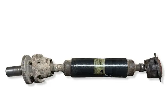 Mitsubishi Pajero Rear driveshaft/prop shaft MR498