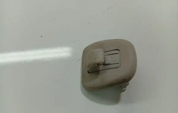 Sun visor clip/hook/bracket