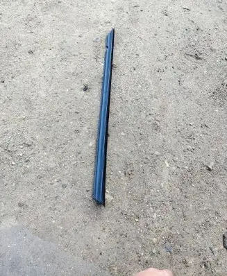 Mercedes-Benz C W204 Other front door trim element A20472501 026502ZGS