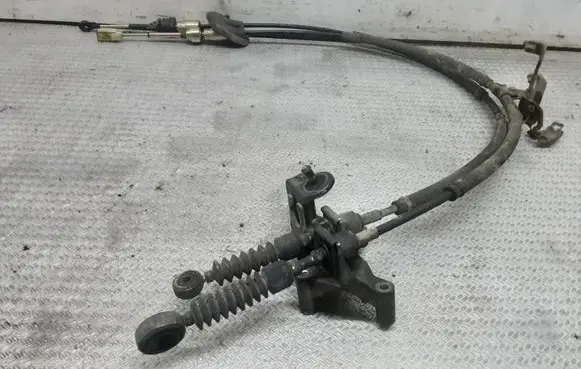 Gear shift cable linkage