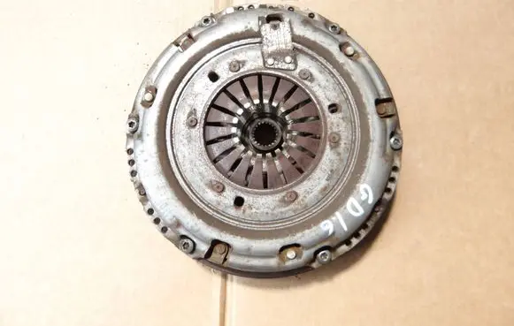 Opel Grandland X Dual mass flywheel