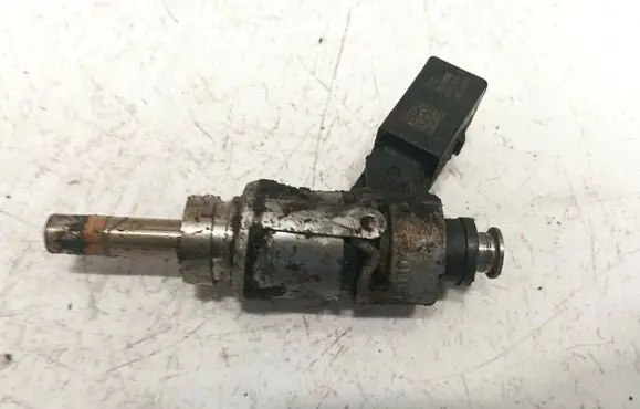 Audi A6 S6 C6 4F Fuel injector 06e906036c
