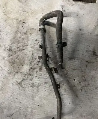 Nissan X-Trail T30 Engine coolant pipe/hose