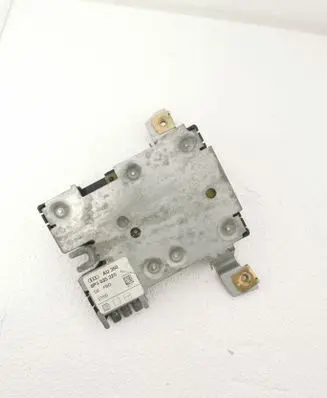 Audi A3 S3 8P Aerial antenna amplifier 8P3035225