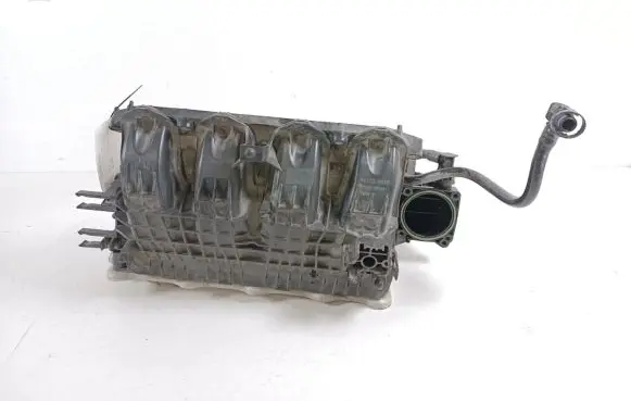 Volkswagen PASSAT B8 Intake manifold 04E129711M