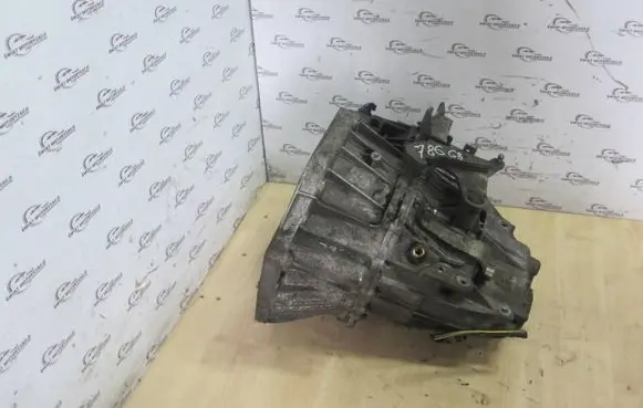 Nissan Qashqai Manual 5 speed gearbox 8200793334