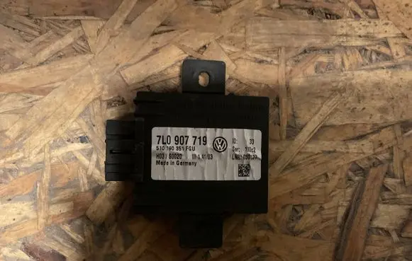 Volkswagen Touareg I Alarm control unit/module 7L0907719 510190351