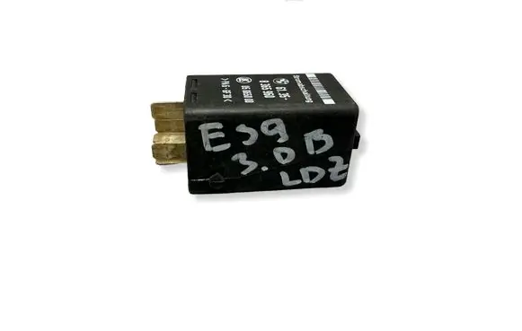 BMW 5 E39 Other relay 61358365960 05065000