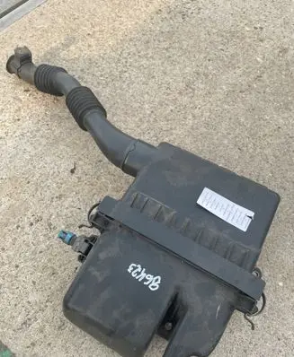 Toyota Tundra I Air filter box