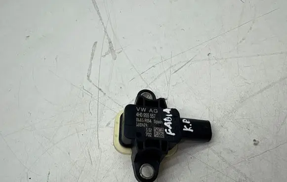 Skoda Fabia Mk3 (NJ) Airbag deployment crash/impact sensor 4H0955557 180424 0685RB4