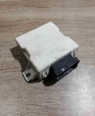 Toyota Avensis T250 Window wiper relay 150696