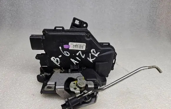 Audi A4 S4 B6 8E 8H Rear door lock 8E0839015C