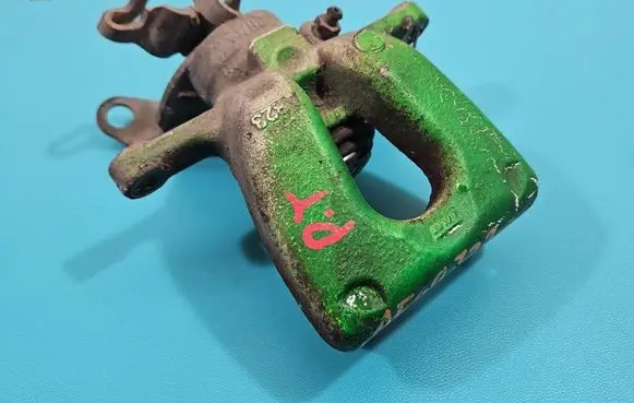 Rear brake caliper