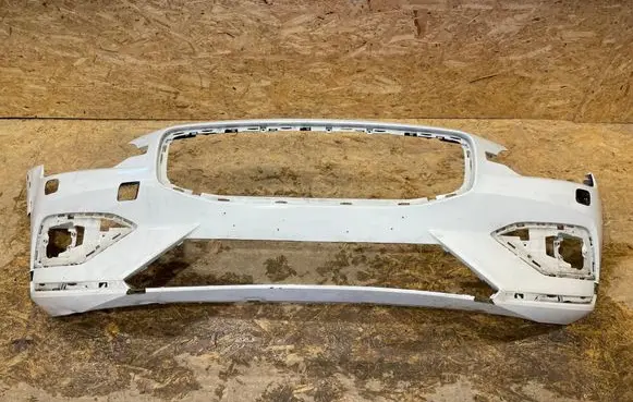 Volvo V60 Front bumper 31690589 S2504W081-Z