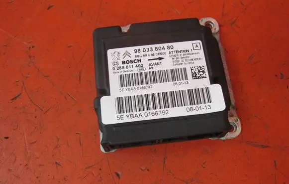 Peugeot 208 I Airbag control unit/module 9803380480 0285011402