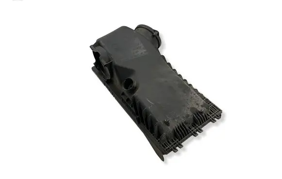 Volkswagen Touareg II Air filter box 7P0129601 7P0129607D 7P0129620