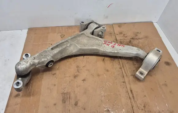Volvo XC60 Front lower control arm/wishbone