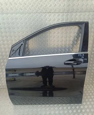 Mercedes-Benz B W246 W242 Front door 