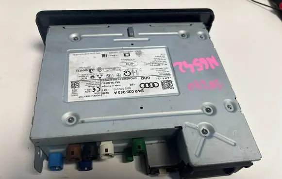Audi A4 S4 B9 8W Radio/CD/DVD/GPS head unit 8W2035043A