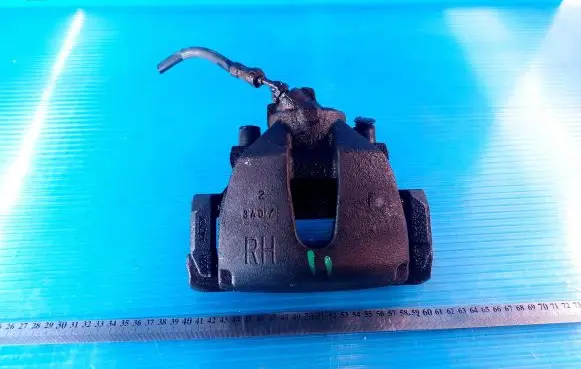 Ford Focus Front brake caliper 814