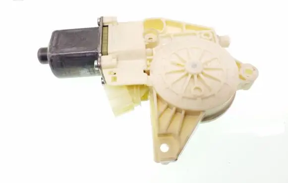 Mercedes-Benz E W212 Front door window regulator motor A2048200142 0130822503