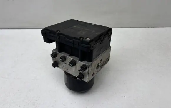Volkswagen Golf IV ABS Pump 1J0907379P 1J0614117D