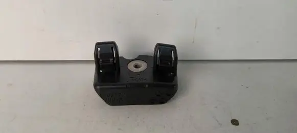Tesla Model Y Fender mounting bracket 1493772-00-B