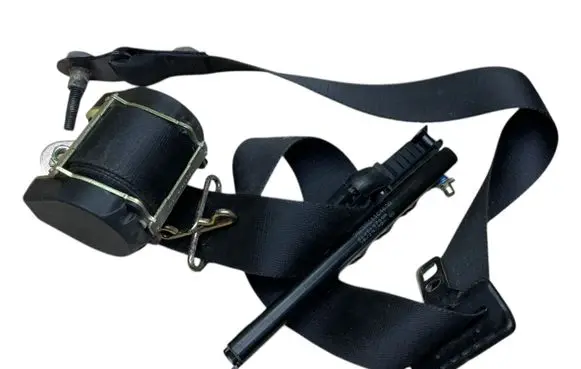 Ford Focus Front seatbelt F61295