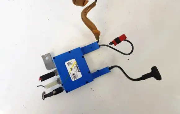 Antenna control unit