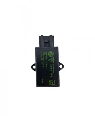 Volkswagen Touran I Seat heating relay 7l0959772d