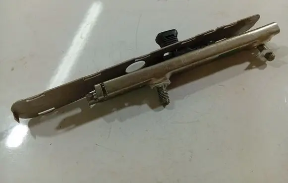 Dacia Sandero Seat belt adjustment rail 703066