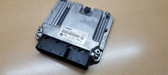 BMW 5 F10 F11 Engine control unit/module 8517862