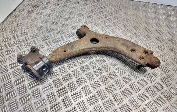 Ford C-MAX I Front lower control arm/wishbone