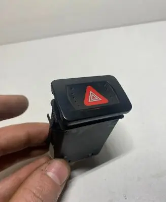 Volkswagen Golf IV Hazard light switch 1J0953235B