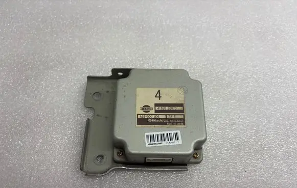 Nissan X-Trail T30 Torque split ecu control unit/module 41650EQ070 5215 A68000U06