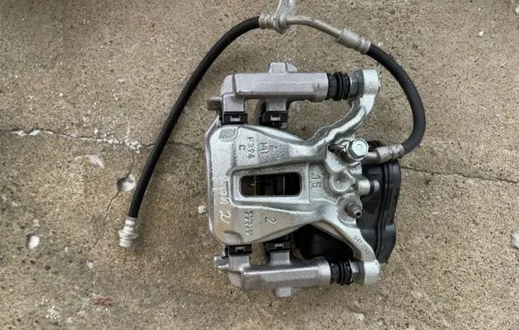 Mazda 2 Rear brake caliper F394C 463100D010