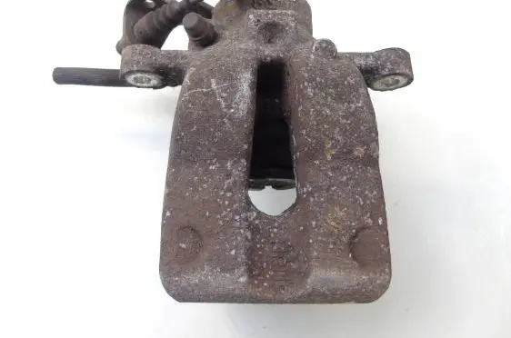 Fiat 500L Rear brake caliper