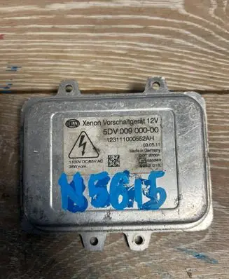 Chrysler Voyager Headlight ballast module Xenon 5DV00900000 123111000552AH