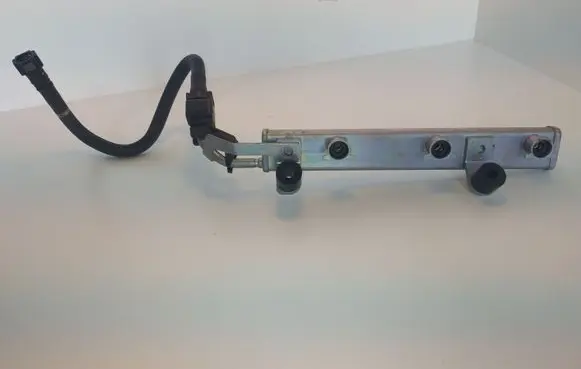 Toyota iQ Fuel injector supply line/pipe 