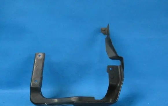Mazda CX-7 Intercooler pipe mounting bracket 