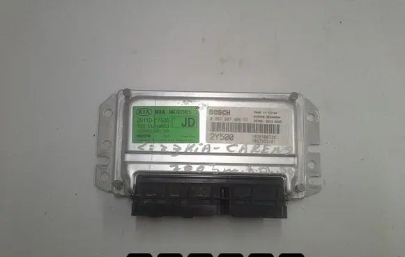 KIA Carens I Engine control unit/module 0261207465